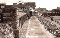 Shelter-and-Bowling-Greens-White-Rock-Gardens.-1935.